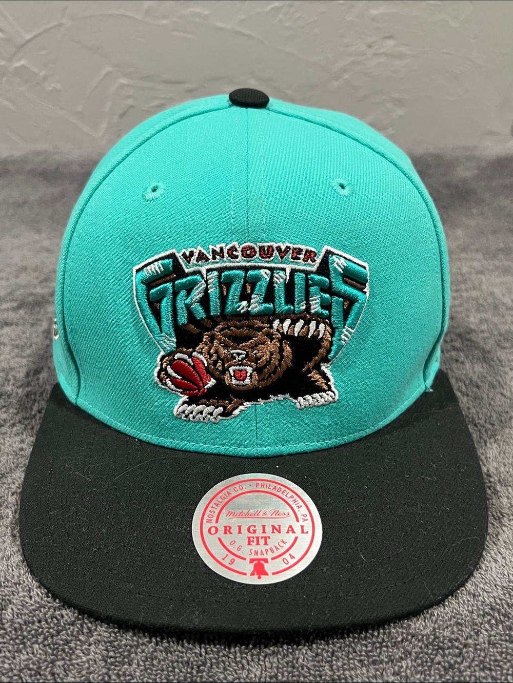 🔥🏀 Vintage Vancouver Grizzlies Mitchell & Ness NBA Snapback Hat RARE LIMITED Cap
